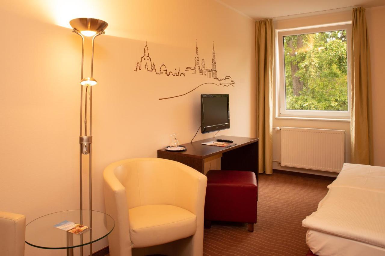 Bergwirtschaft Wilder Mann Hotel Und Restaurant Dresda Exterior foto